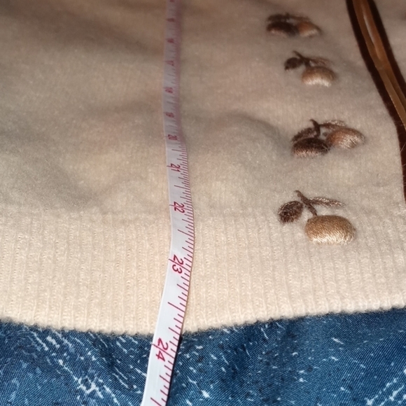 Vintage sweater tan embroidery 40 - Picture 12 of 13
